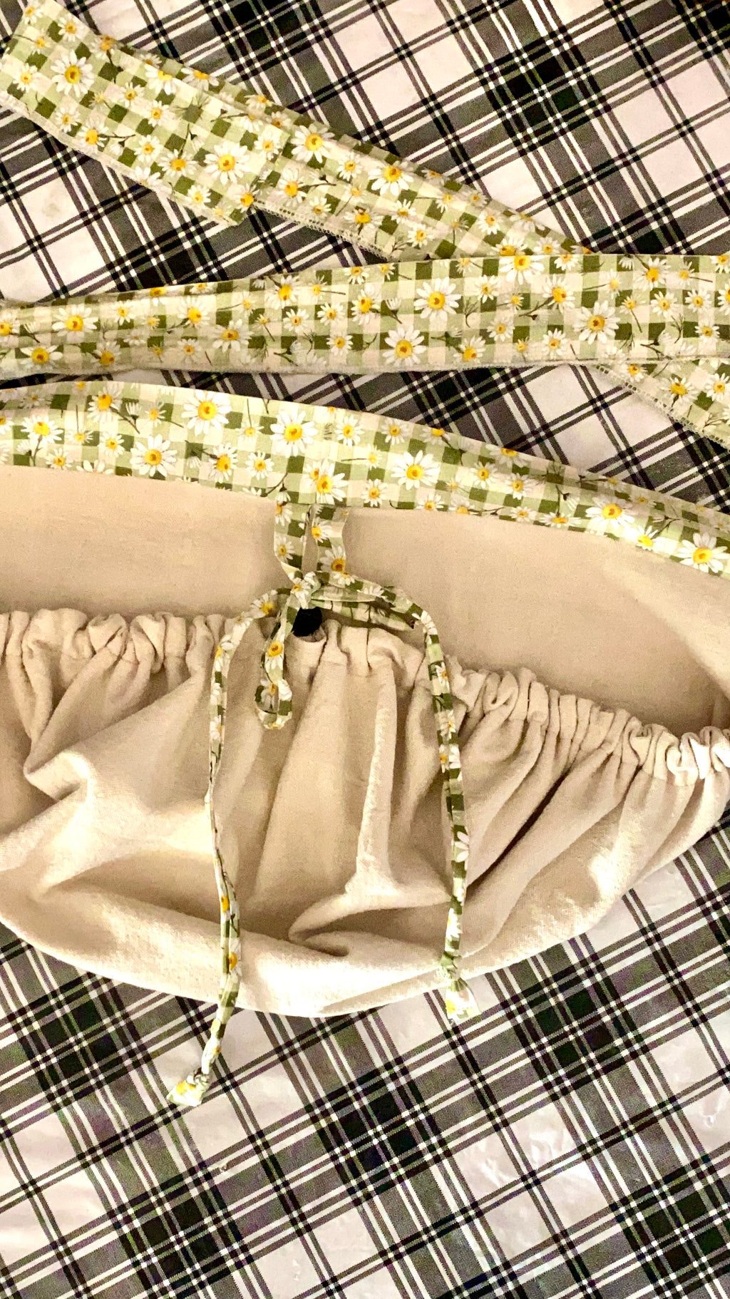 Harvest apron